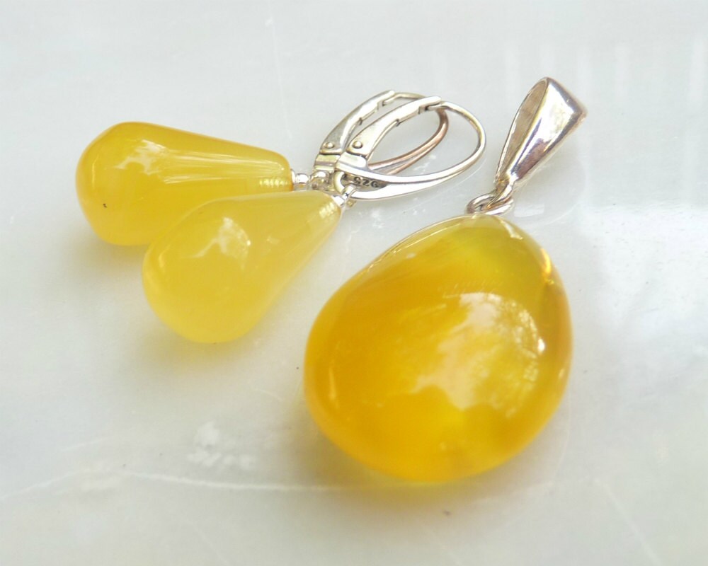 Baltic Amber Jewelry Set Yellow Cloudy Drop Pendant and Earrings Natural Untreated 8.1 gram 925 Silver