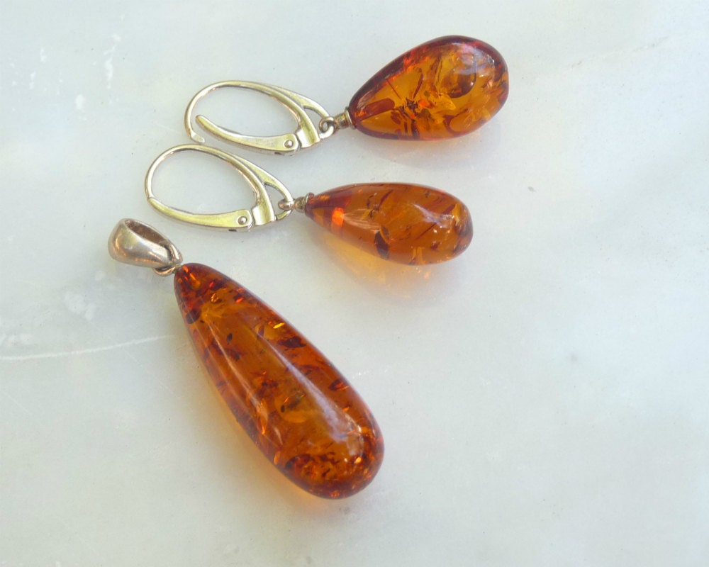 Baltic Amber Jewelry Set Cognac Drop Pendant and Earrings Sparkling Natural 6.6 gram 925 Silver