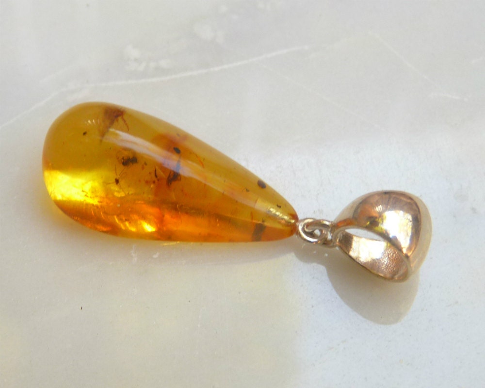 Baltic Amber Pendant with Fossil Insects Drop Natural Untreated Honey Unisex 1.7" 3.6 gram