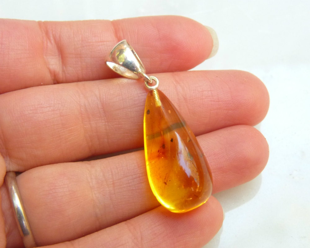 Baltic Amber Pendant with Fossil Insects Drop Natural Untreated Honey Unisex 1.7" 3.6 gram