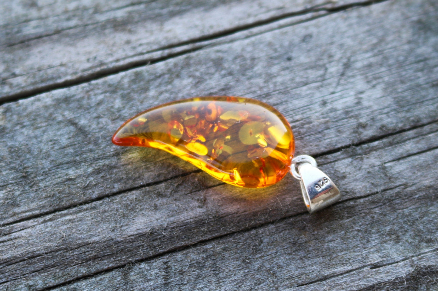 Baltic Amber Pendant Sparkling Honey Fang Natural Unisex 1.3" 1.6 gram 925 Silver