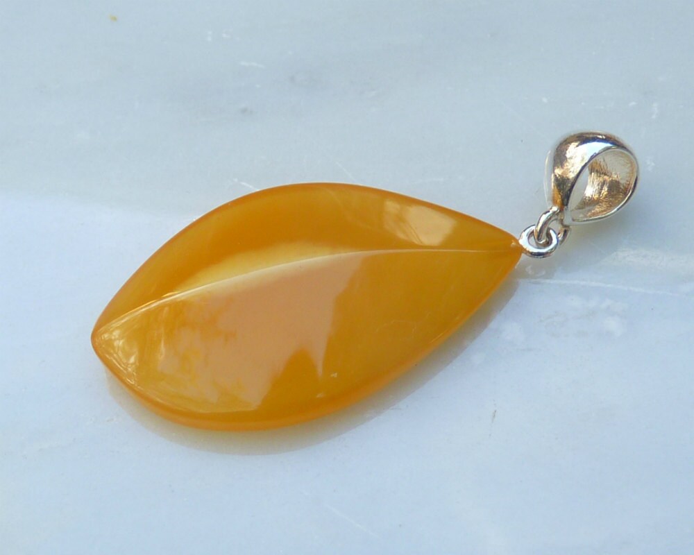 Baltic Amber Pendant Antique Butterscotch Yolk Faceted Unisex Jewelry 2.16" 4.9 gram 925 Silver