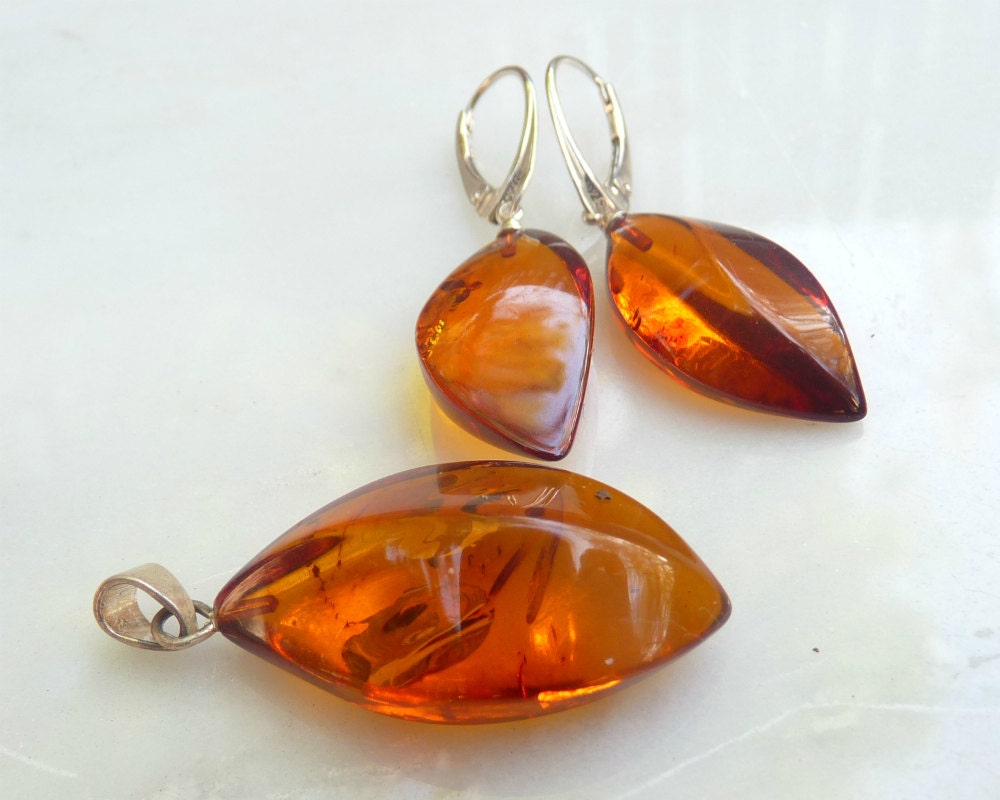 Baltic Amber Jewelry Set Cognac Earrings and Pendant Faceted Carved 7.7 gram 925 Silver