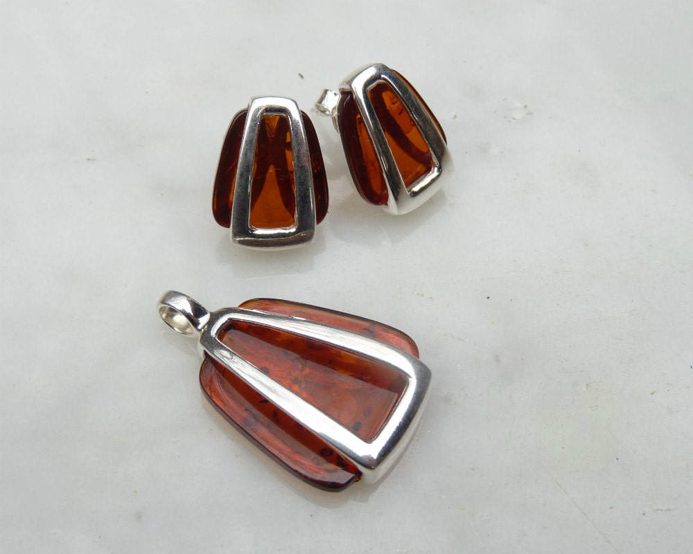 Baltic Amber Jewelry Set Cognac Stud Earrings and Pendant 6.3 gram 925 Silver