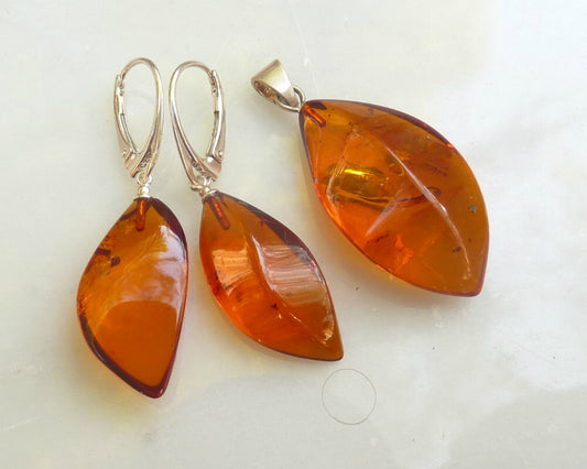 Baltic Amber Jewelry Set Cognac Earrings and Pendant Faceted Carved 7.7 gram 925 Silver