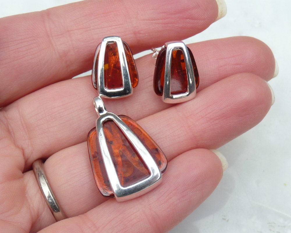 Baltic Amber Jewelry Set Cognac Stud Earrings and Pendant 6.3 gram 925 Silver