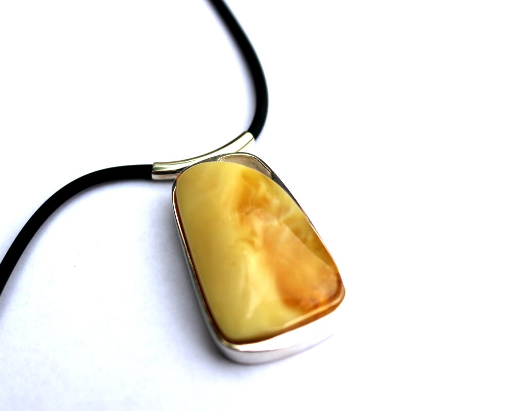 Baltic Amber Choker Pendant Butterscotch Necklace Cord Adjustable Unisex Jewelry 22.3 gram 925 Silver