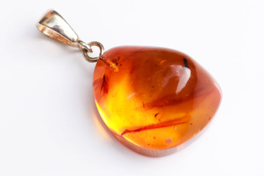 Baltic Amber Pendant Fossil Insect Inclusions Natural Honey Untreated Unisex 1.56" 4.5 gram