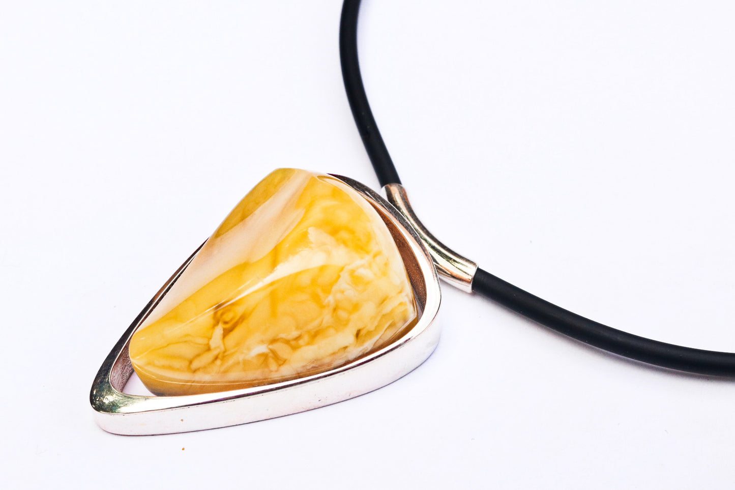 Baltic Amber Choker Pendant Butterscotch Necklace Cord Jewelry 18" 29.8 gram 925 Silver