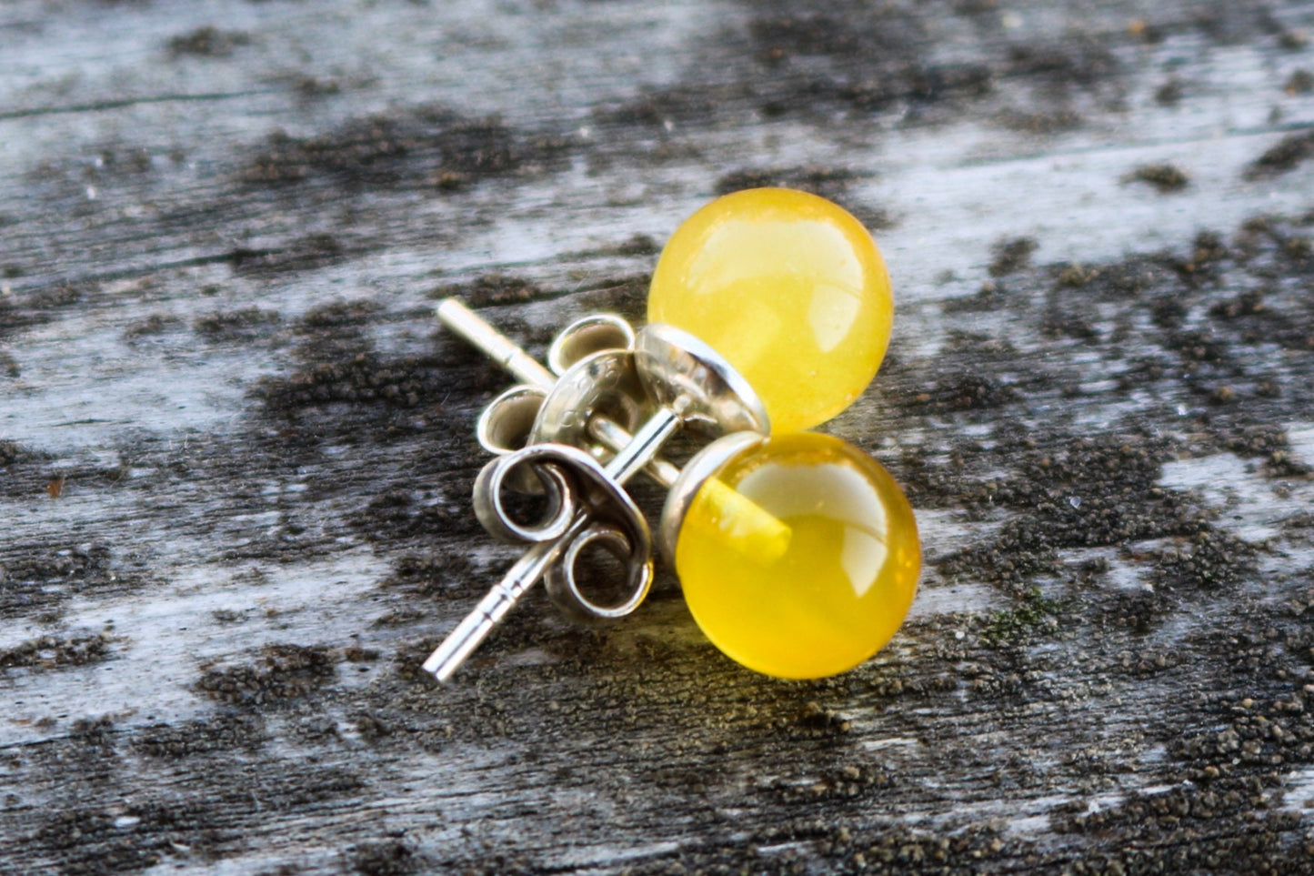 Baltic Amber Earrings Studs Ball Yellow Lemon Natural 6.5 mm 925 silver