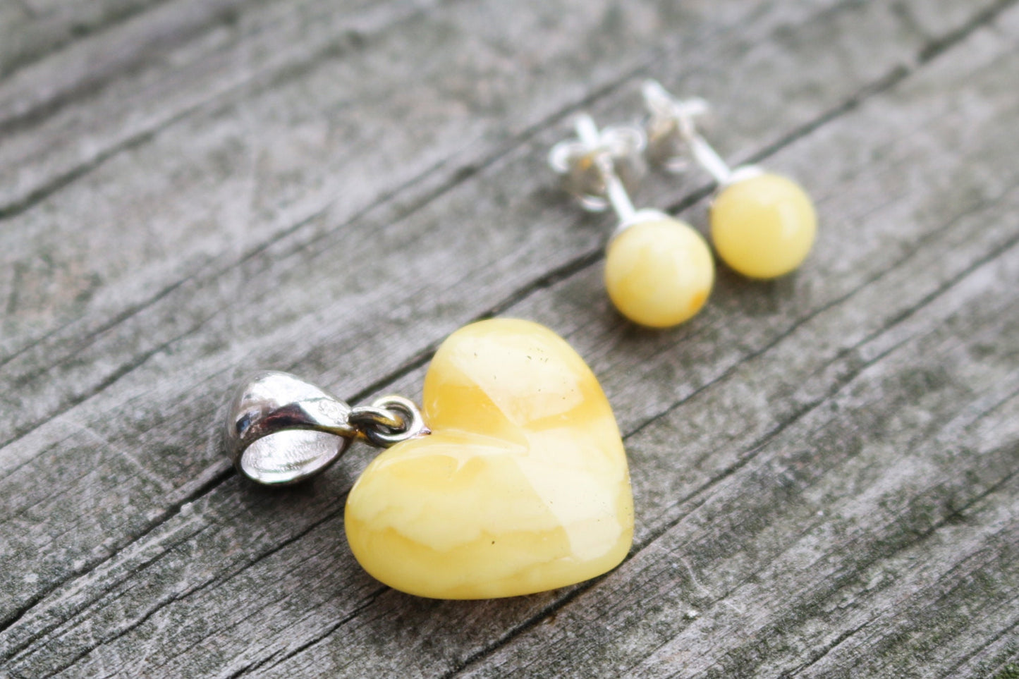 Baltic Amber Jewelry Set Earrings Heart Pendant Butterscotch Natural Untreated Yolk 3.1 gram 925 Silver