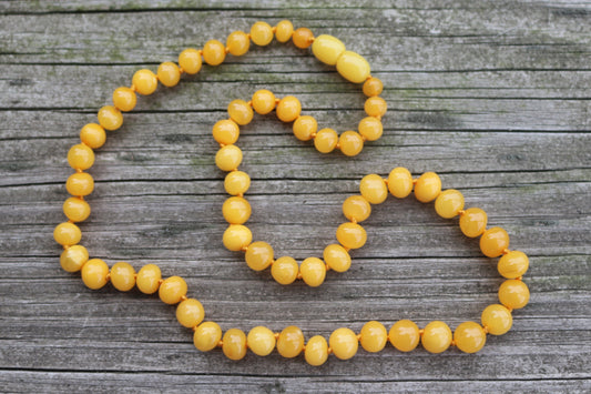 Baltic Amber Jewelry Antique Butterscotch Necklace Baroque Beads Yolk 17.5" 11.5 gram