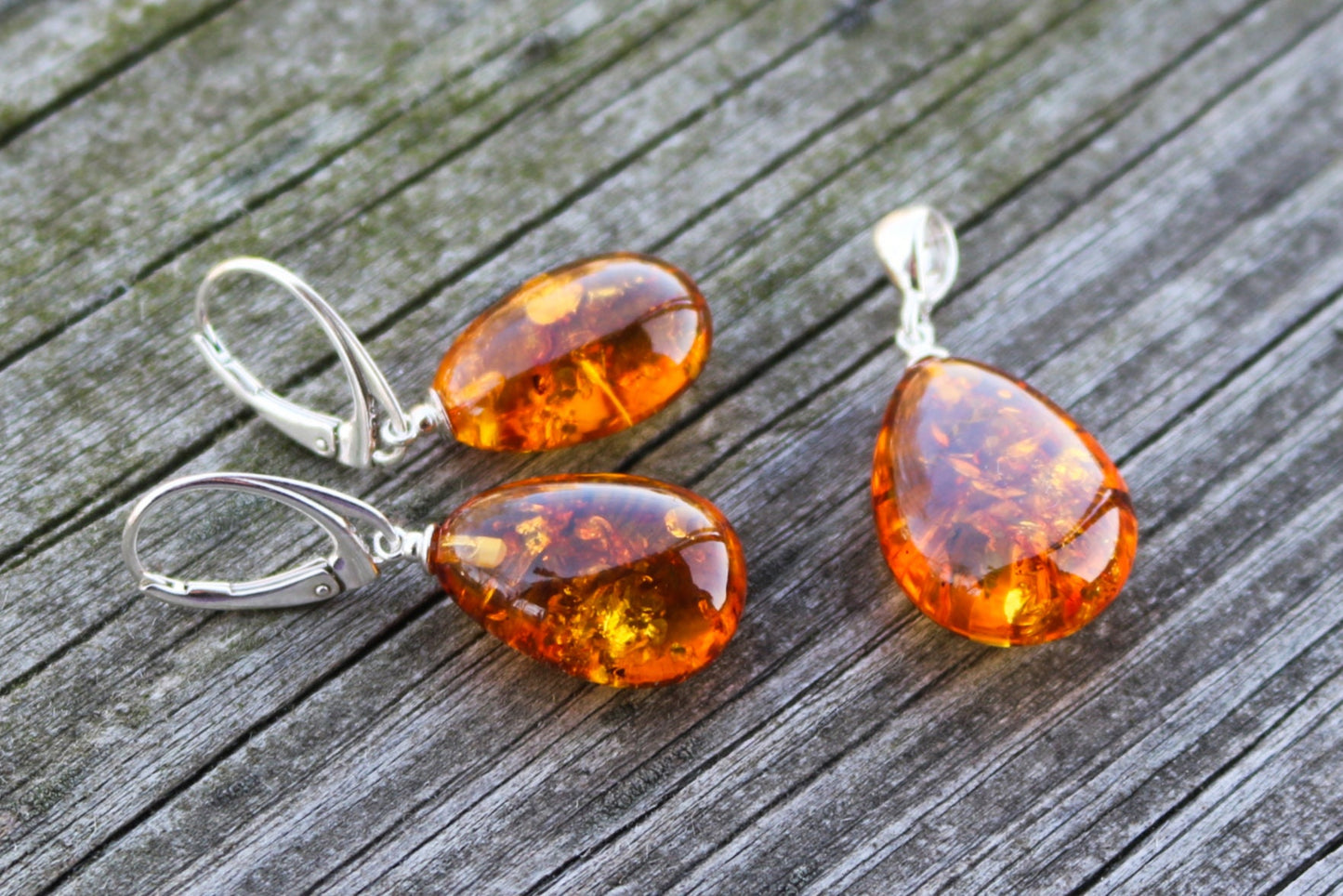 Baltic Amber Jewelry Set Honey Drop Earrings and Pendant Sparkling 7.2 gram