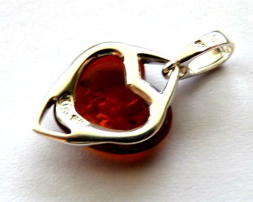 Baltic Amber Heart Pendant Cherry Charm 0.9″ 925 Silver